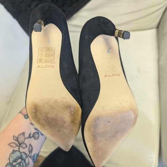 😁 Aldo womens Black Sued high heels size 7 - Picture 2 of 8